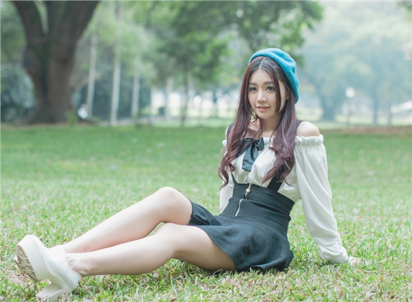 放电女孩泰拉瑞亚_放电女孩游戏_放电女孩