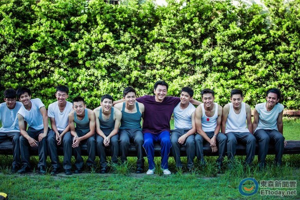 屁王兄弟又人小游戏_屁王兄弟联机版_屁王兄弟玩法