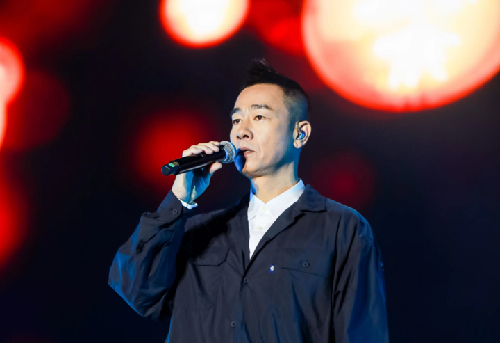 乱世英雄陈小春歌曲_陈小春代言的游戏歌曲_陈小春歌曲