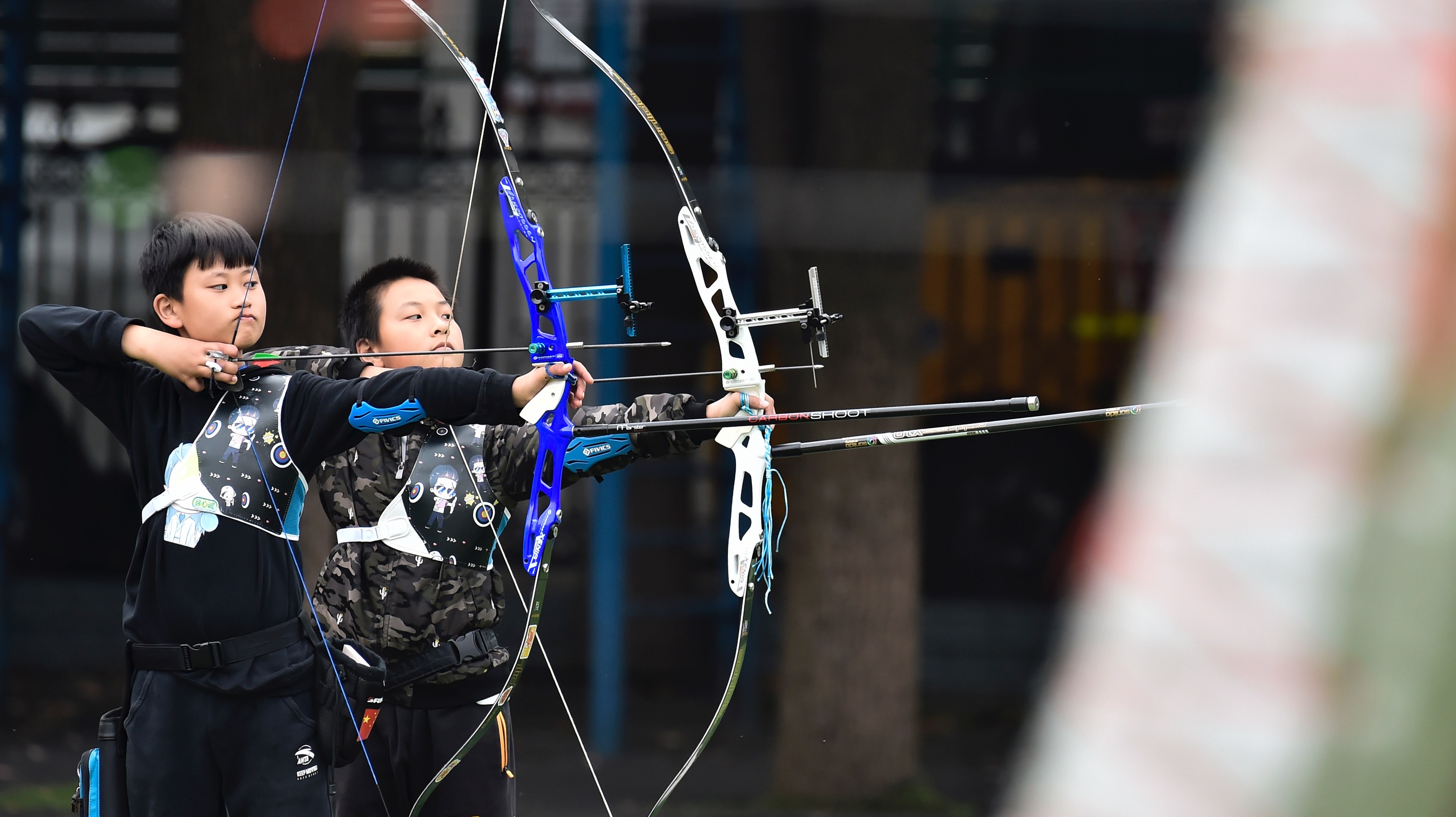 饥饿游戏女主角的武器_饥饿游戏女主的箭用不完_饥饿游戏女主的弓箭