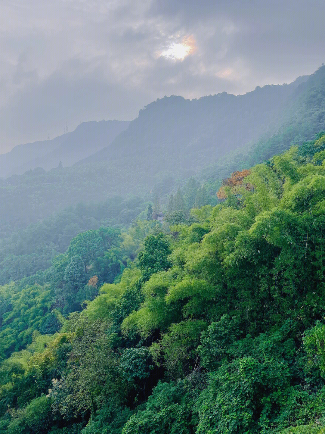 席斯瑞丝天天向上剧照_凯席斯山_凯席斯山观景点