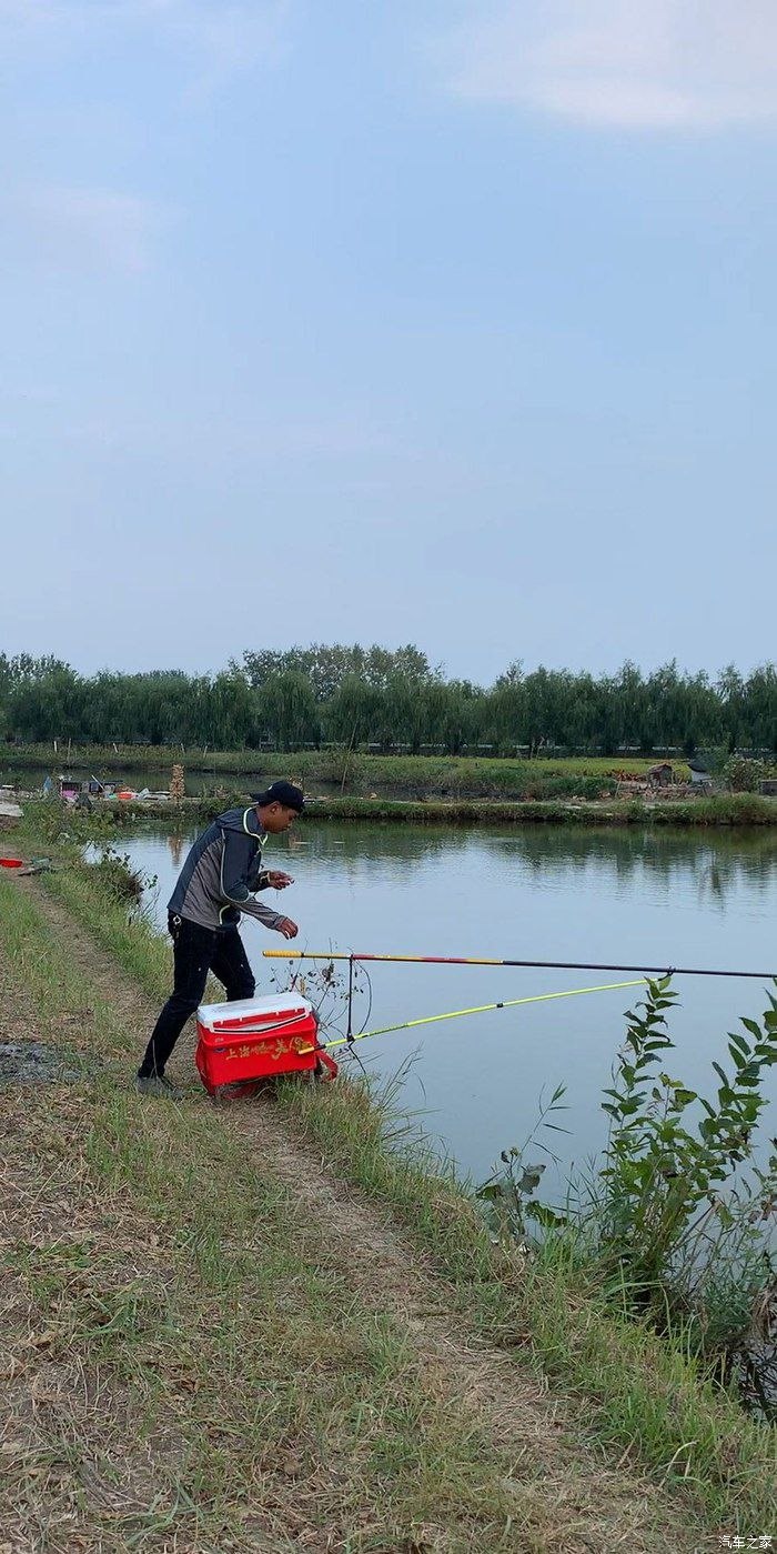 钓鱼休闲椅子图片大全价格_钓鱼休闲文案短句_休闲钓鱼