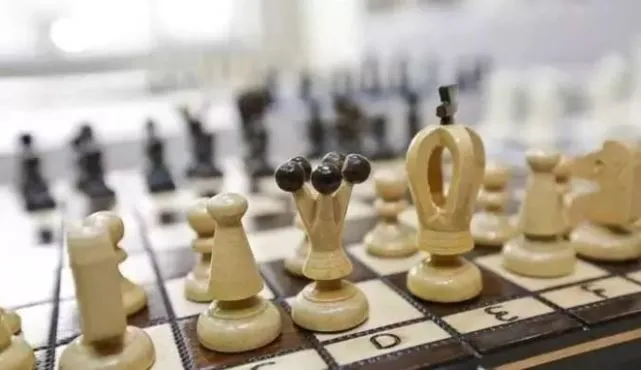 中国象棋人机对弈游戏_中国象棋人机对战_中国象棋人机对战下载安装