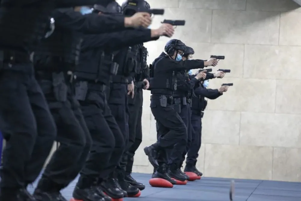 反恐特警小组3_反恐特警组简介_特警反恐小组成员名单