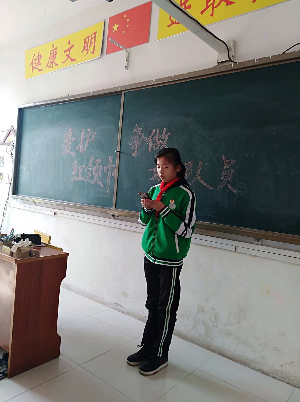 乌鸦队配好友_行秋配队_24人跳啦啦操怎样摆队行