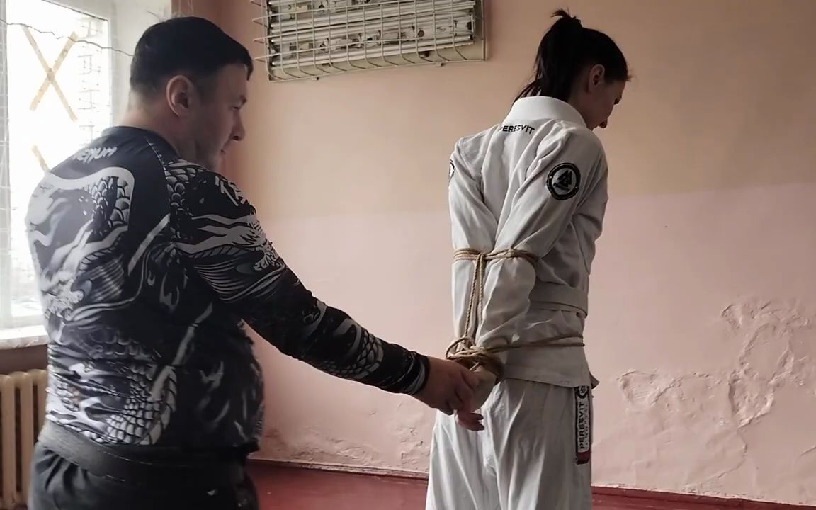 捉捕_捉鱼的捉怎么组词_捕捕捉捉煤山雀