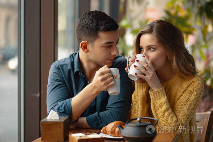 和女生约会的小游戏_约会时游戏_女友约会手机游戏