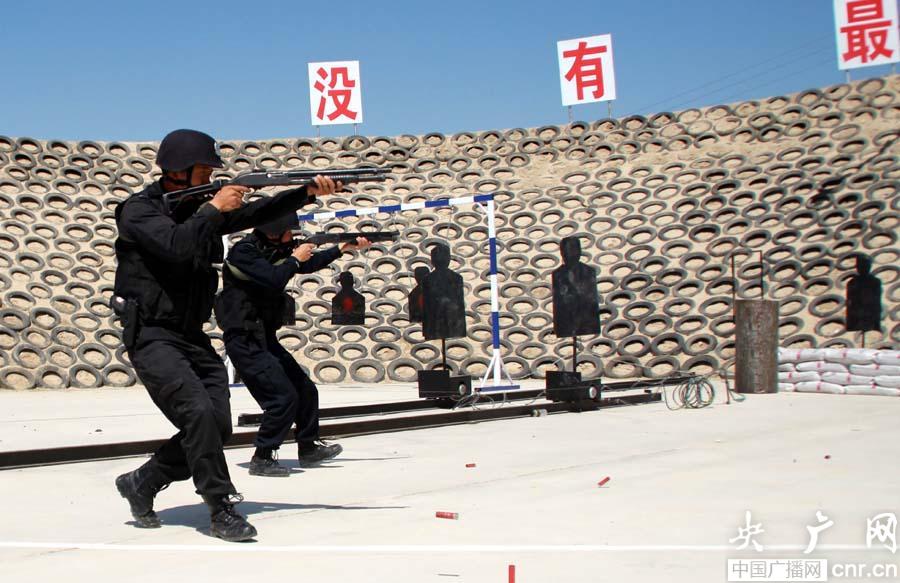 手机版特警反恐游戏下载_反恐特警队下载下载_特警反恐突击队无限金币版