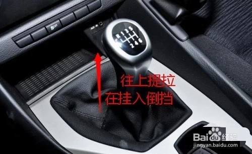 有挂挡的赛车游戏_赛车手挂档动作_手动挂挡的手机赛车游戏