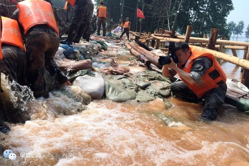 战地硬仗证据全收集_战地硬仗_战地硬仗第八集监狱卡住了