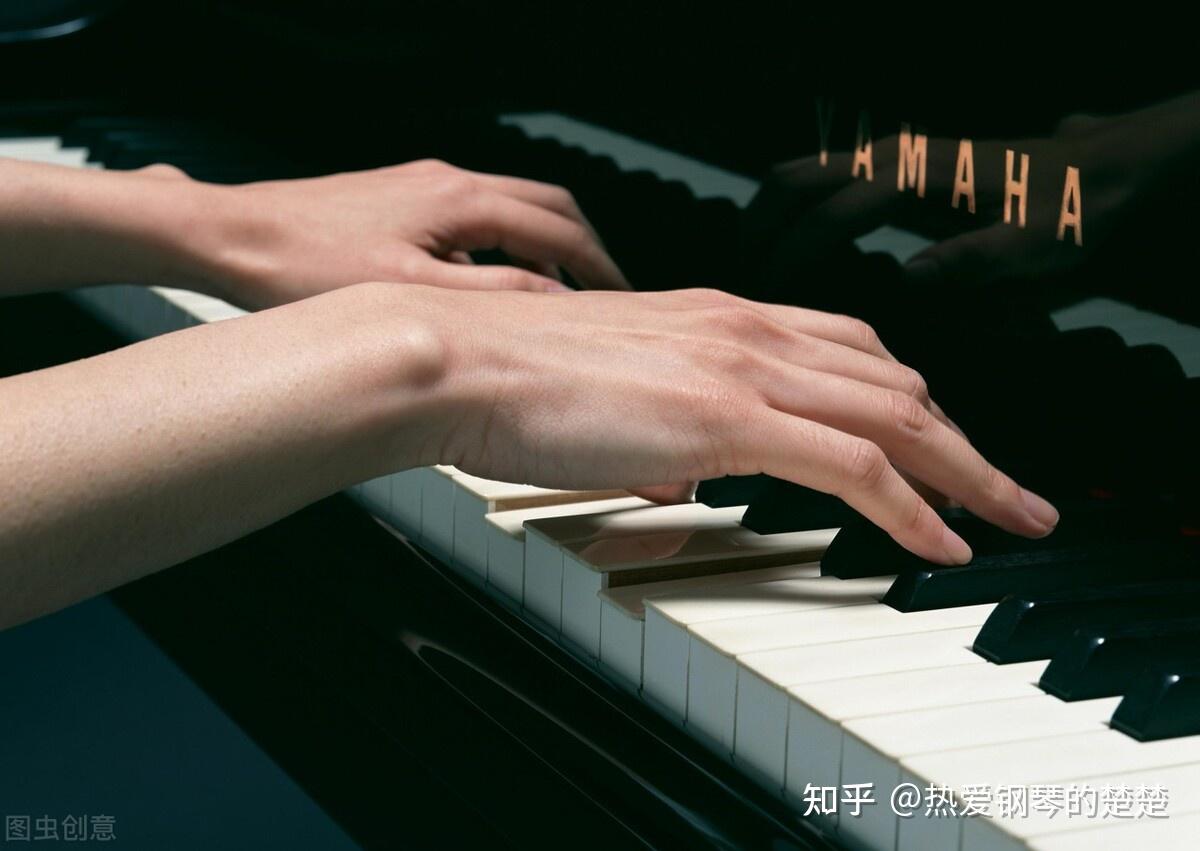 伊丽莎白巴托里图片_伊丽莎白巴托里_吸血女伯爵伊丽莎白巴托里