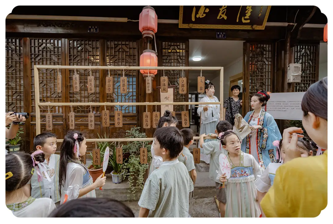 鸠phigros：燃爆指尖的音乐盛宴