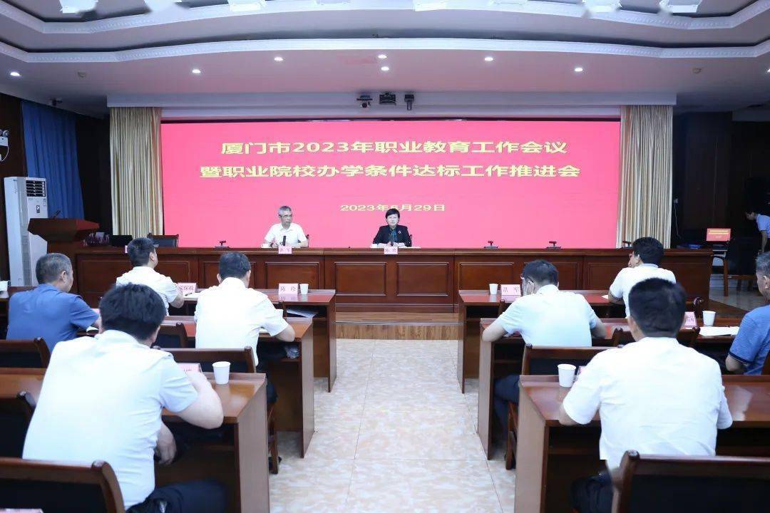 5月日历_日历月和自然月的区别_日历月份英文缩写