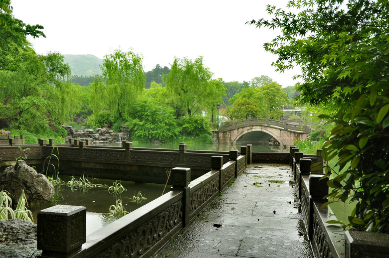 雨后小故事动态全集_雨后小故事动态图_动态小污图表情包