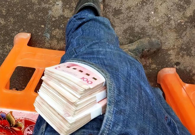 十一月初六_初六月亮的形状图片_初六月亮图片