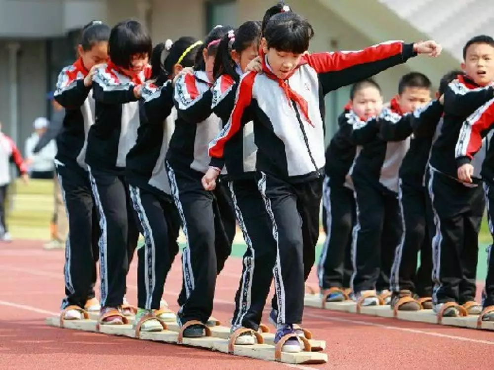 陪伴玩手机好游戏孩子怎么办_陪伴孩子玩什么手机游戏好_陪伴孩子玩游戏的好处