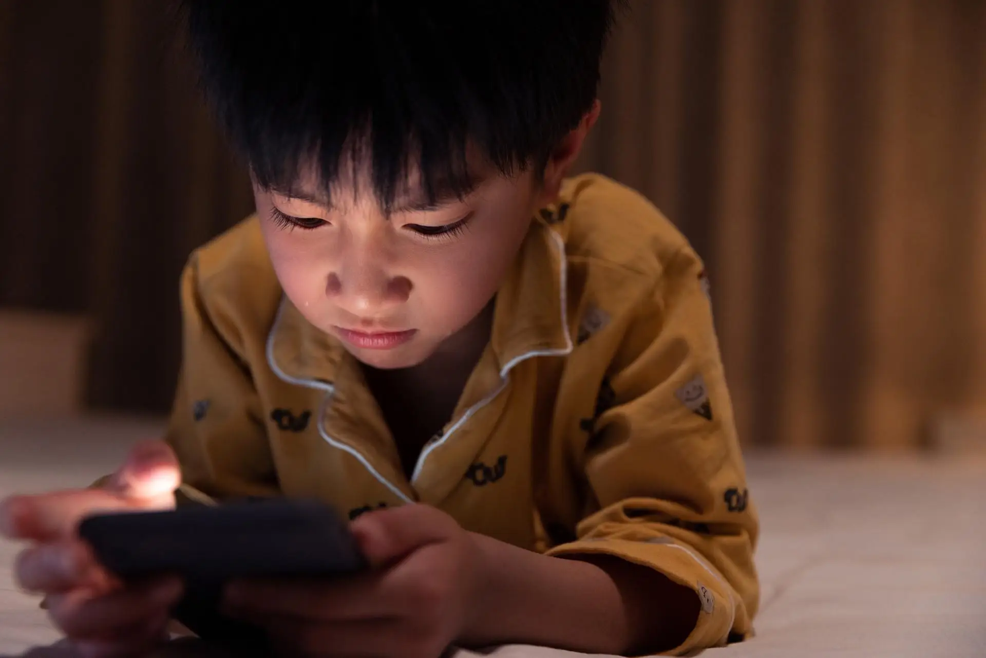 游戏沉迷容易手机吗_沉迷手机游戏危害_什么手机游戏容易沉迷游戏