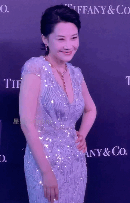 雨后小故事gif动态图原版_qq雨后小故事原版动态_雨后小故事gif原版动漫