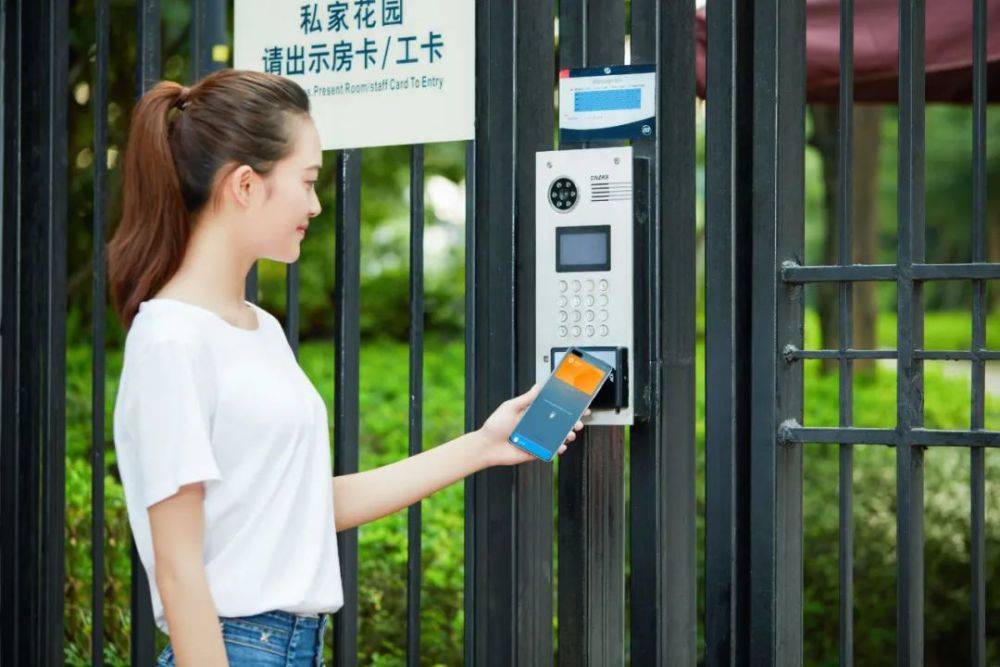苹果怎么使用nfc功能_苹果功能使用时间查询_iphone用nfc