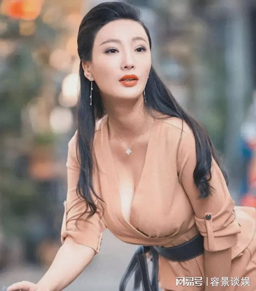 一路追击 